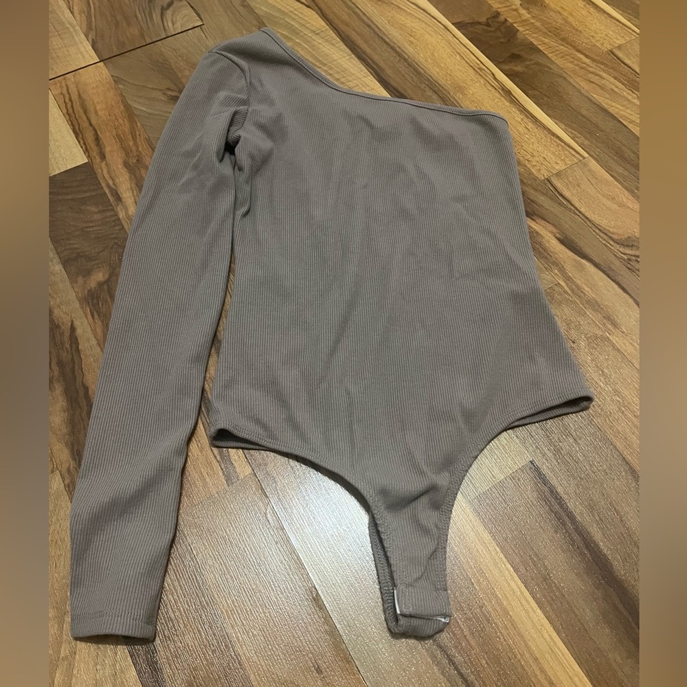 Cbrand small taupe one sleeved bodysuit